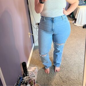 ABERCROMBIE 90s STRAIGHT ULTRA HIGH RISE JEAN